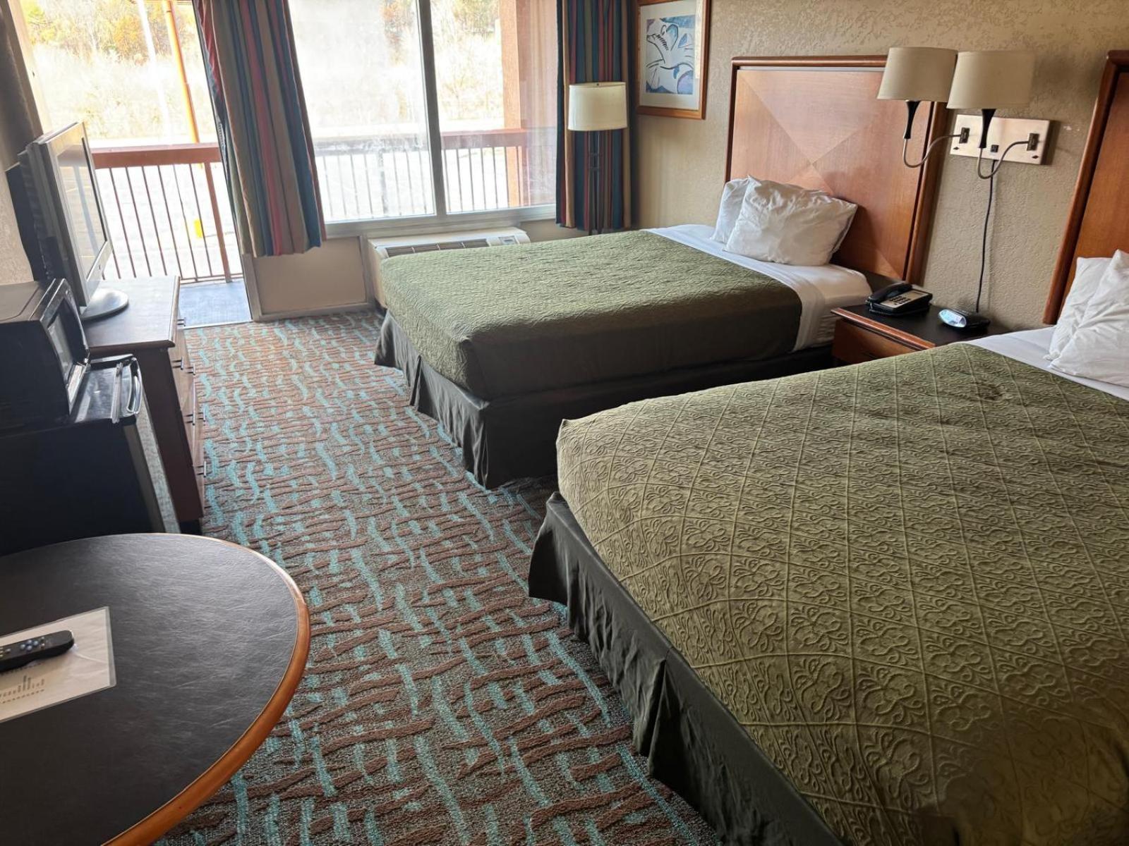 Oyo Hotel Harriman Near I-40 ภายนอก รูปภาพ