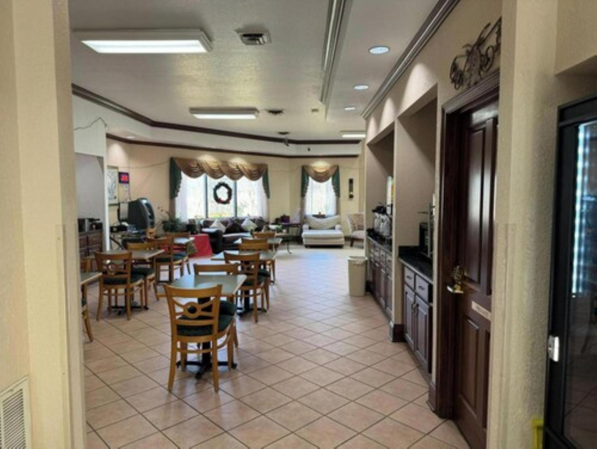 Oyo Hotel Harriman Near I-40 ภายนอก รูปภาพ